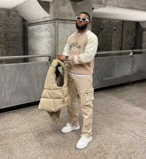 Stylish Beige Men's Puffer Jacket - Warm Winter Outerwear